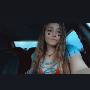 Meet your Posher, Angela